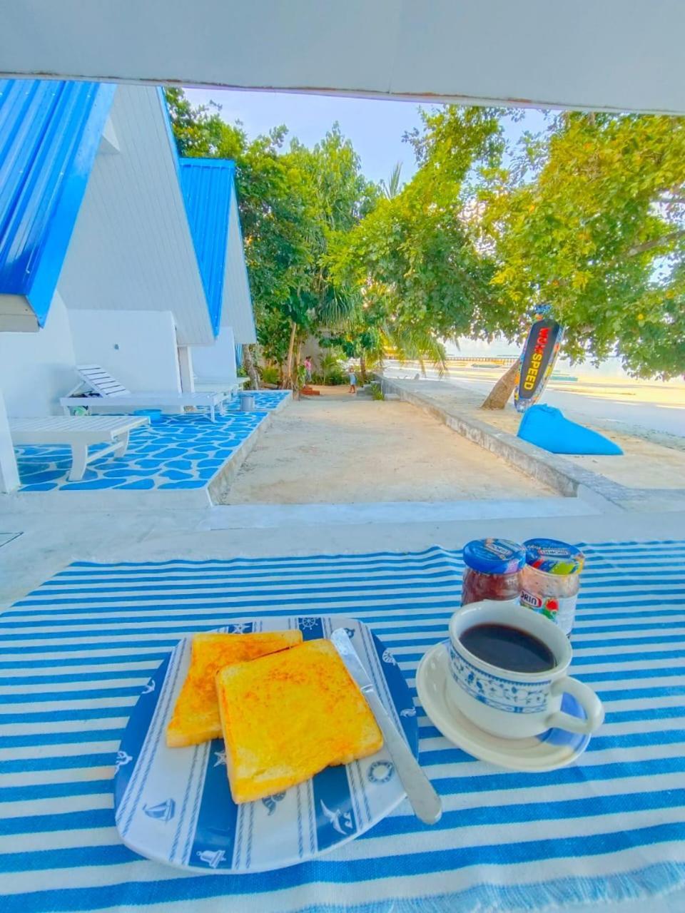 Tria Maria Cottage Ngurbloat Exterior photo