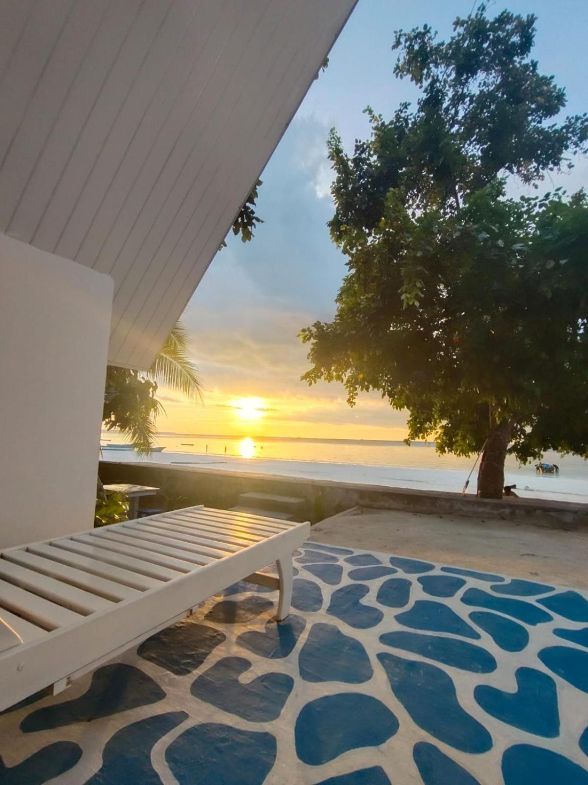 Tria Maria Cottage Ngurbloat Exterior photo